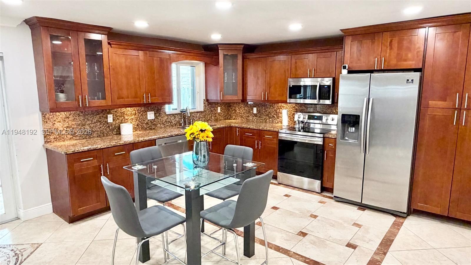 MEADOW WOOD MANOR SEC 9 - Residential