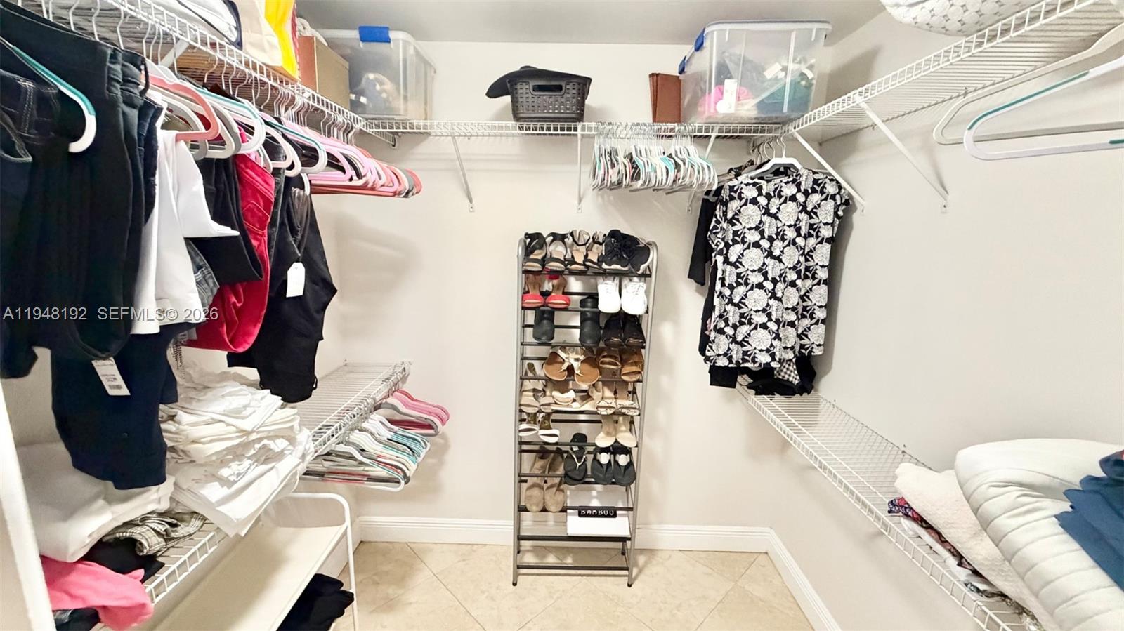 MEADOW WOOD MANOR SEC 9 - Residential