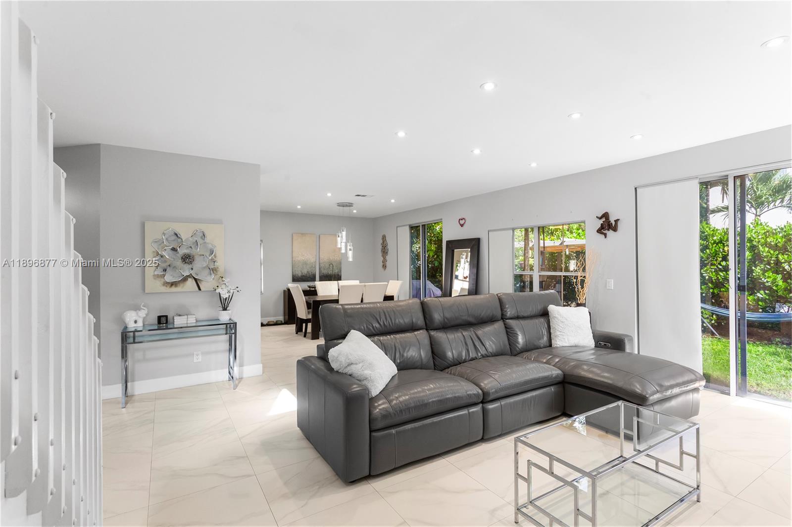 CHAPEL TRAIL REPLAT - Residential Lease