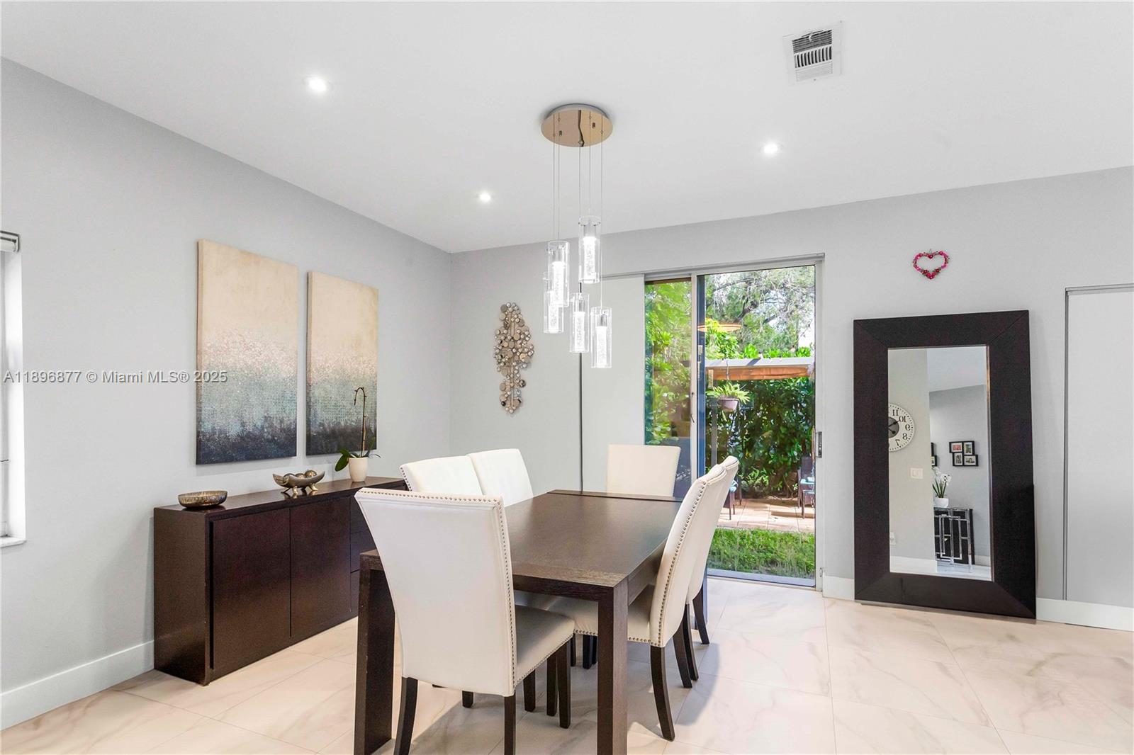 CHAPEL TRAIL REPLAT - Residential Lease