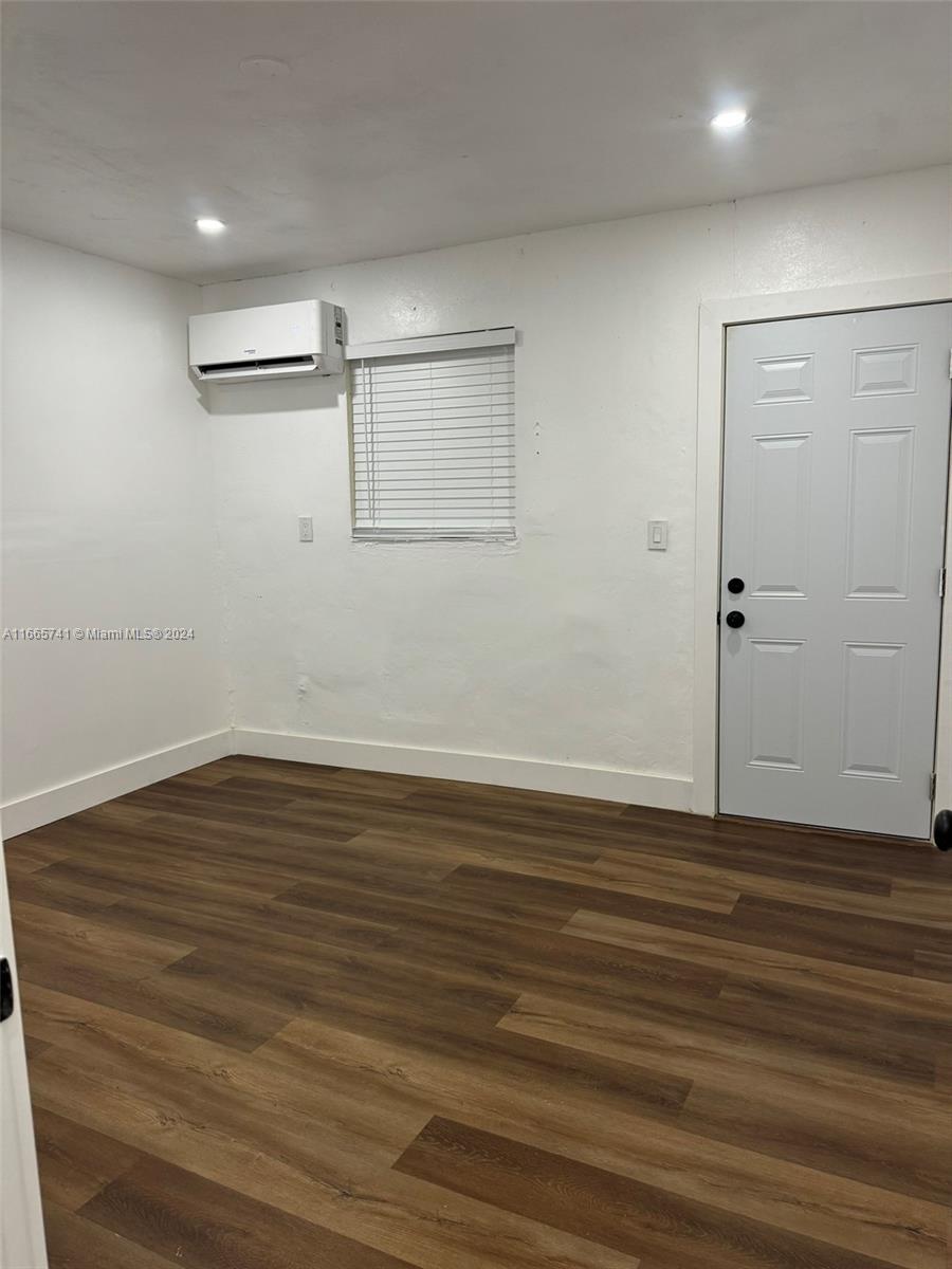 REPLAT OF PORTIONS OF RIC - Residential Lease