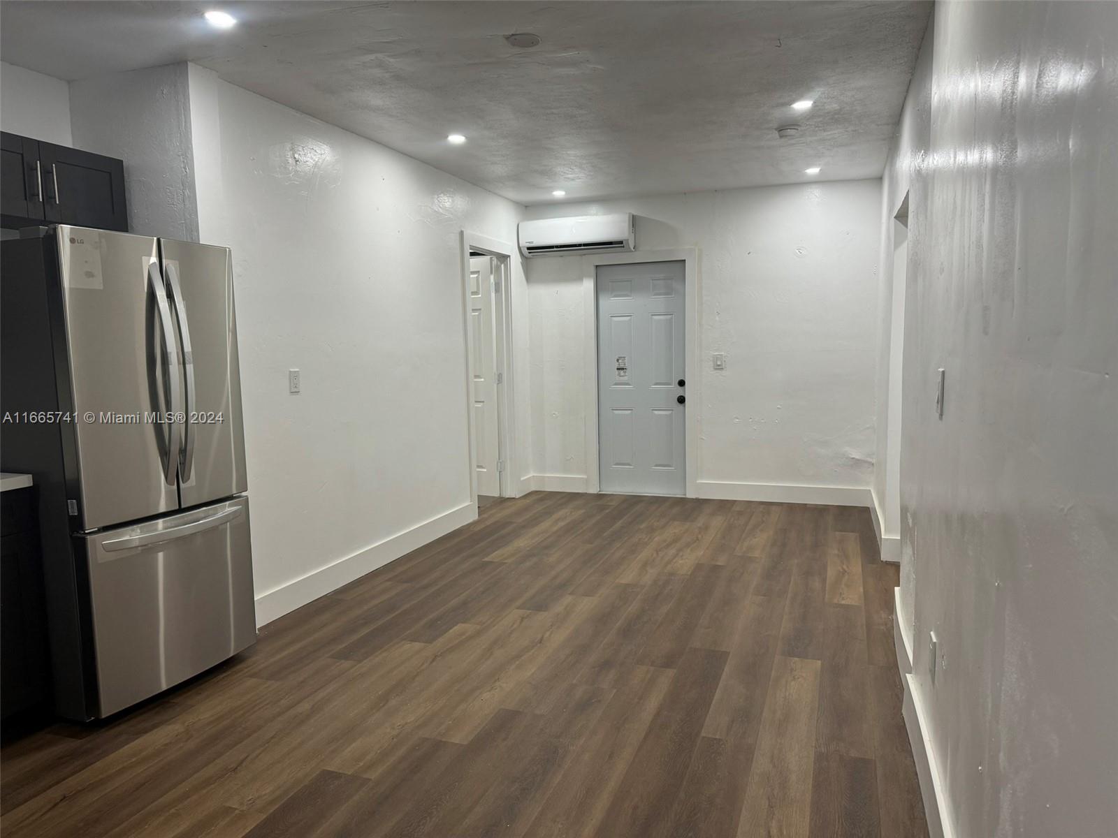 REPLAT OF PORTIONS OF RIC - Residential Lease