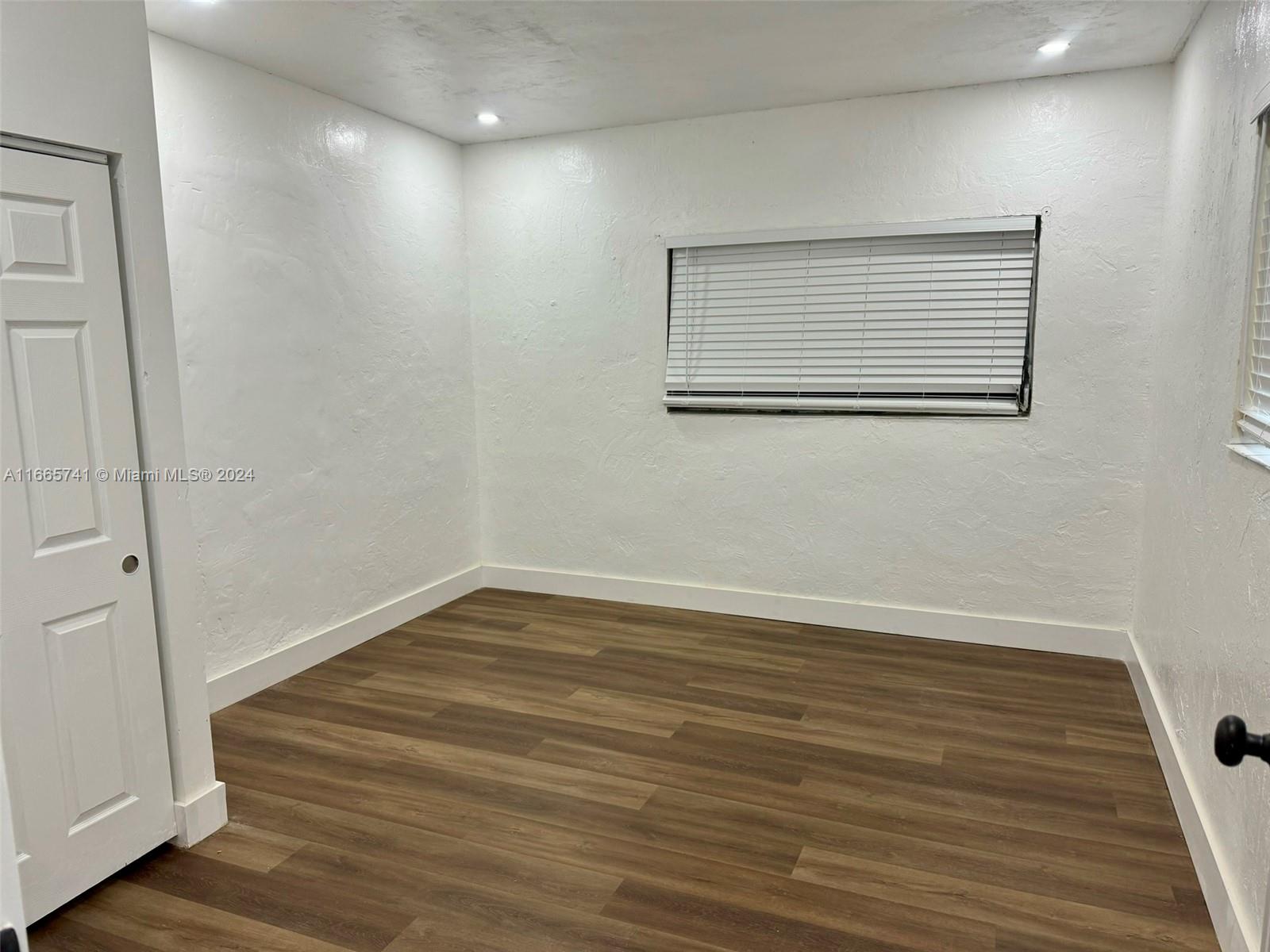 REPLAT OF PORTIONS OF RIC - Residential Lease