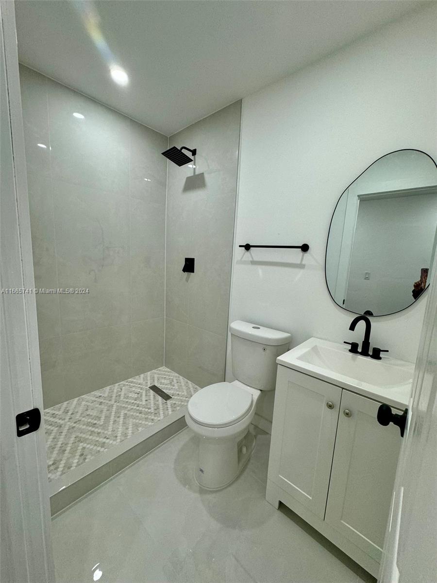 REPLAT OF PORTIONS OF RIC - Residential Lease