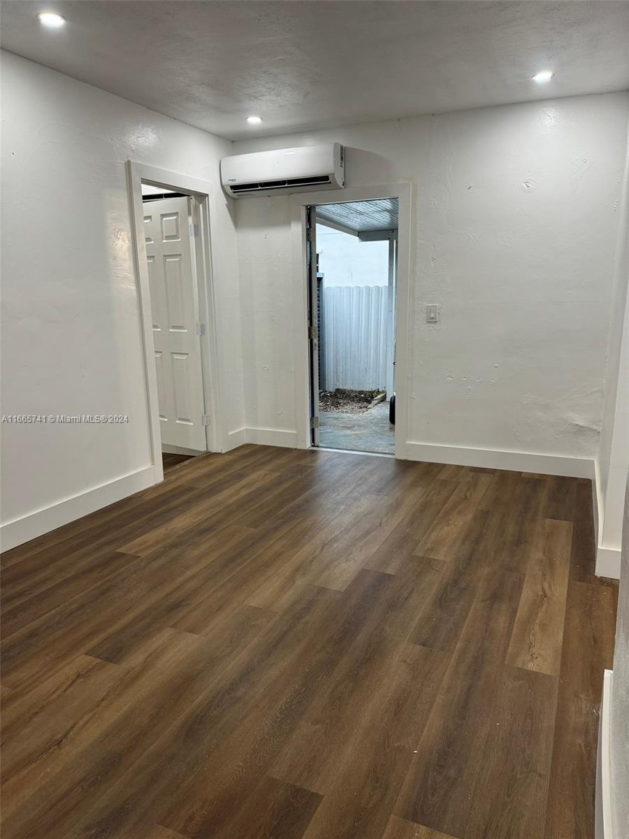 REPLAT OF PORTIONS OF RIC - Residential Lease