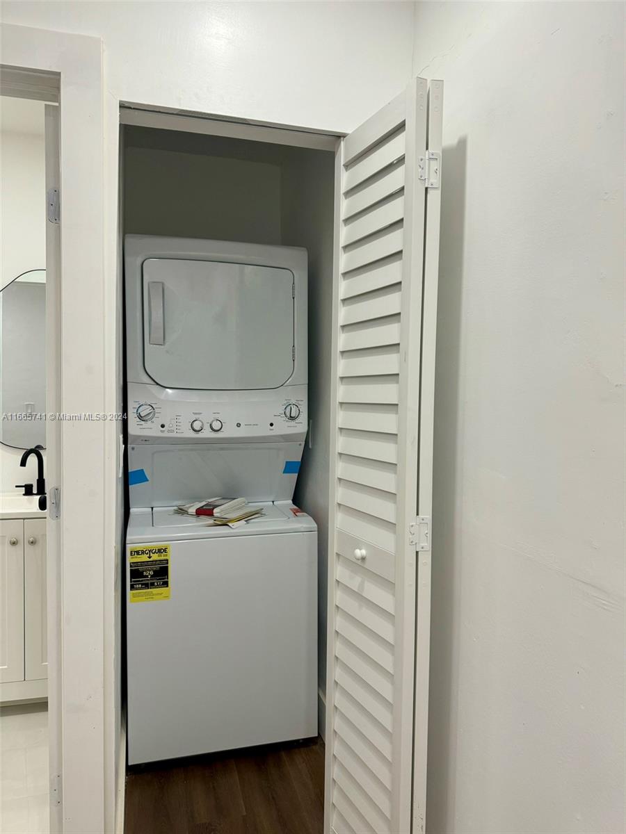 REPLAT OF PORTIONS OF RIC - Residential Lease