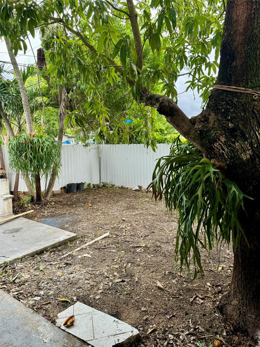 REPLAT OF PORTIONS OF RIC - Residential Lease