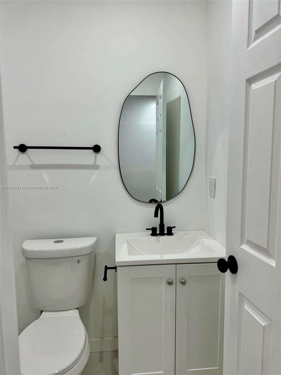 REPLAT OF PORTIONS OF RIC - Residential Lease