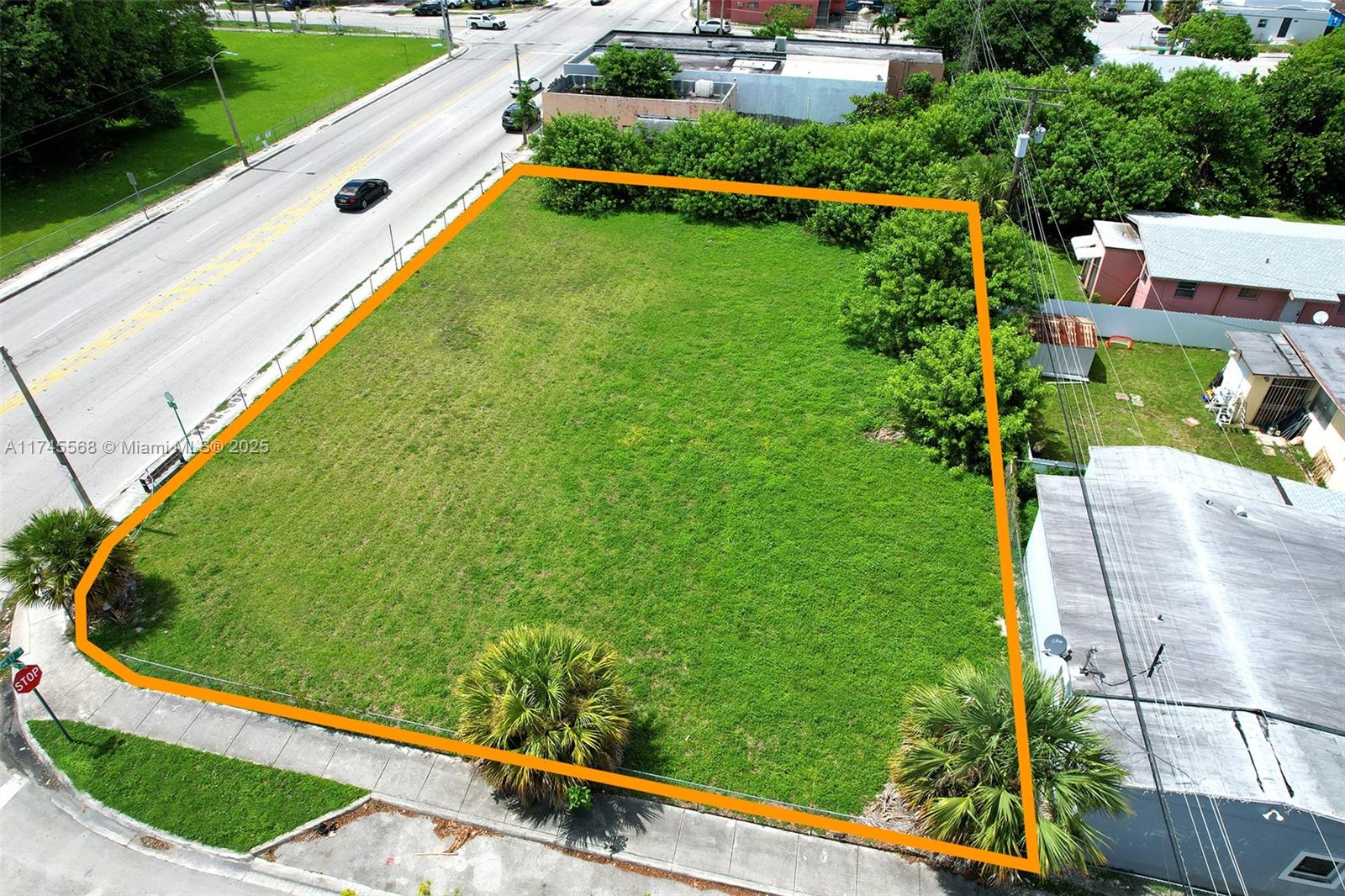 NO MIAMI ESTATES SEC 3 - Commercial Sale