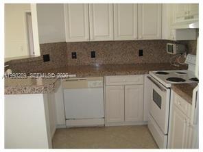 Yacht Club - Residential Lease