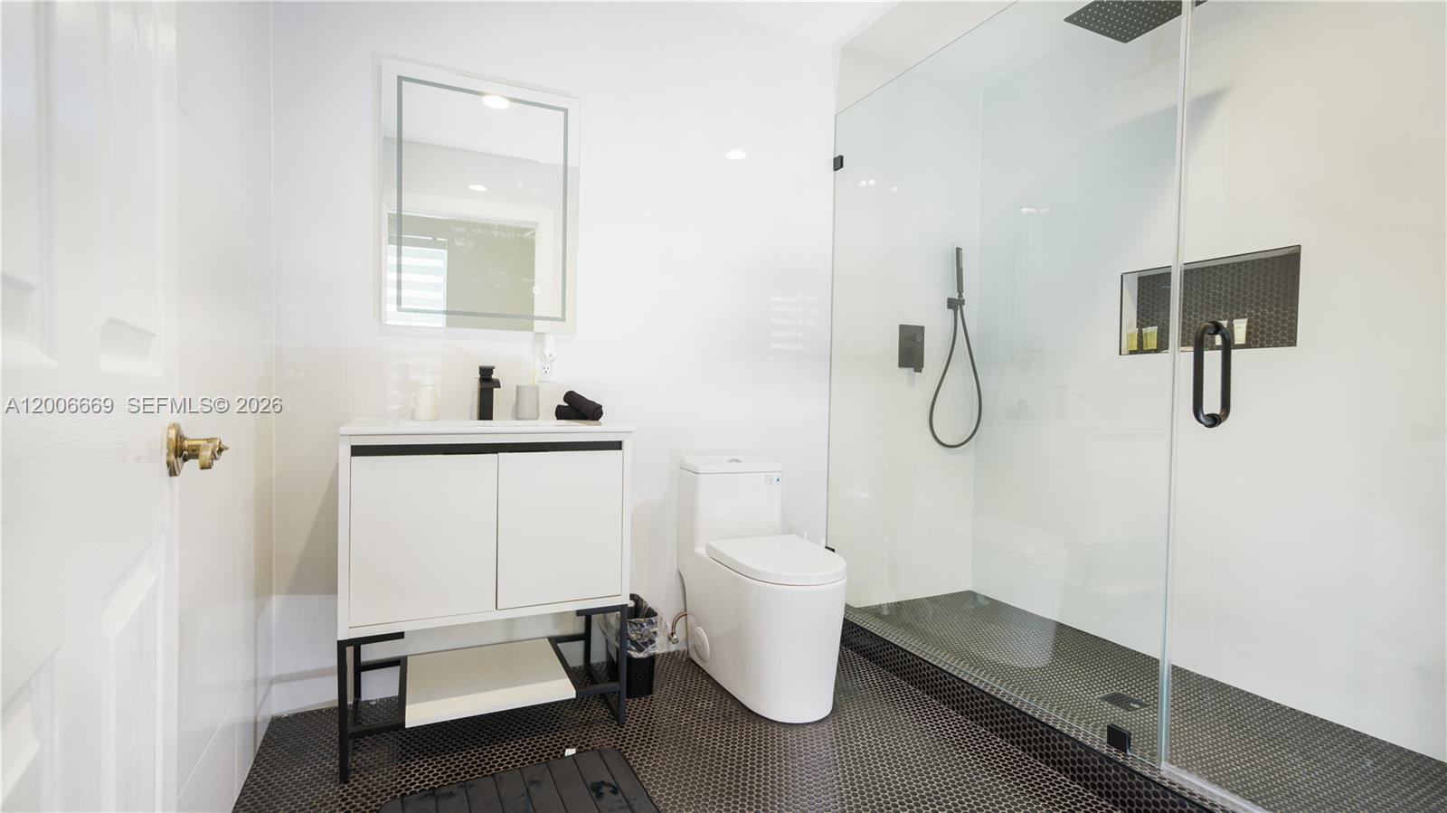 CHAMBERS LAND CO SUB NE1/ - Residential