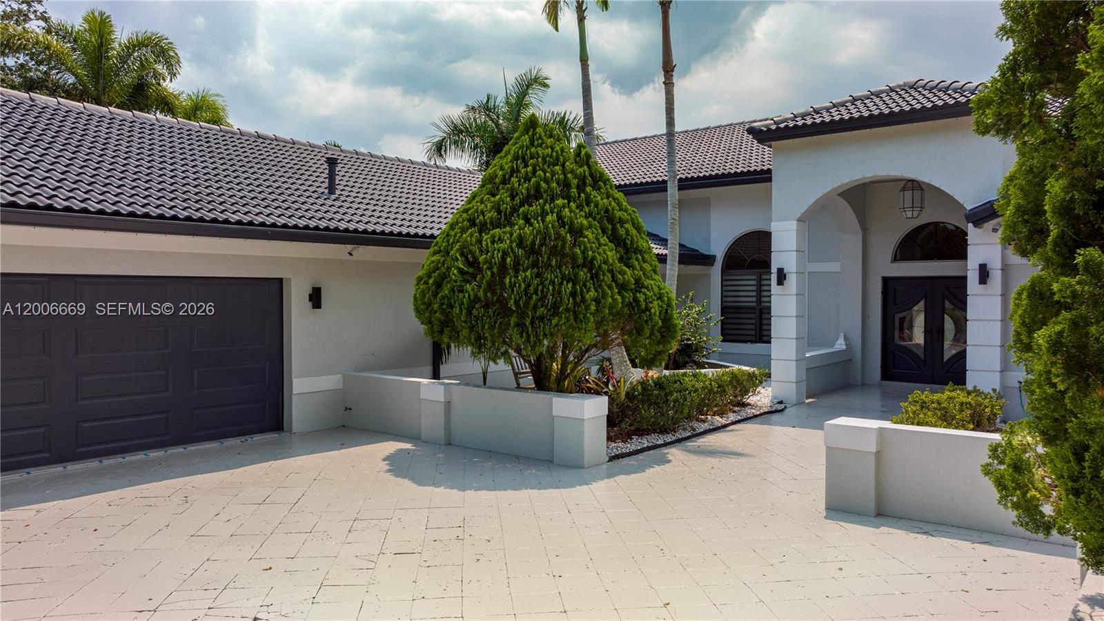 CHAMBERS LAND CO SUB NE1/ - Residential