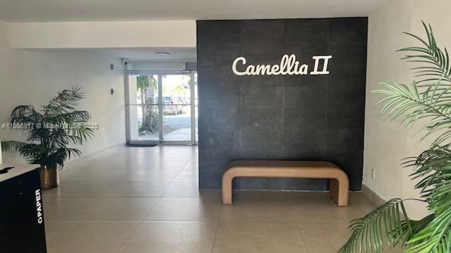 Beautiful apartment !!! everything renovated, new kitchen and new bathrooms, porcelain floors, washer and dryer inside the unit. Stainless steel appliances. Location, location !!! 10 minutes from Aventura Mall and 20 minutes from the beach 5 minutes from I-95.