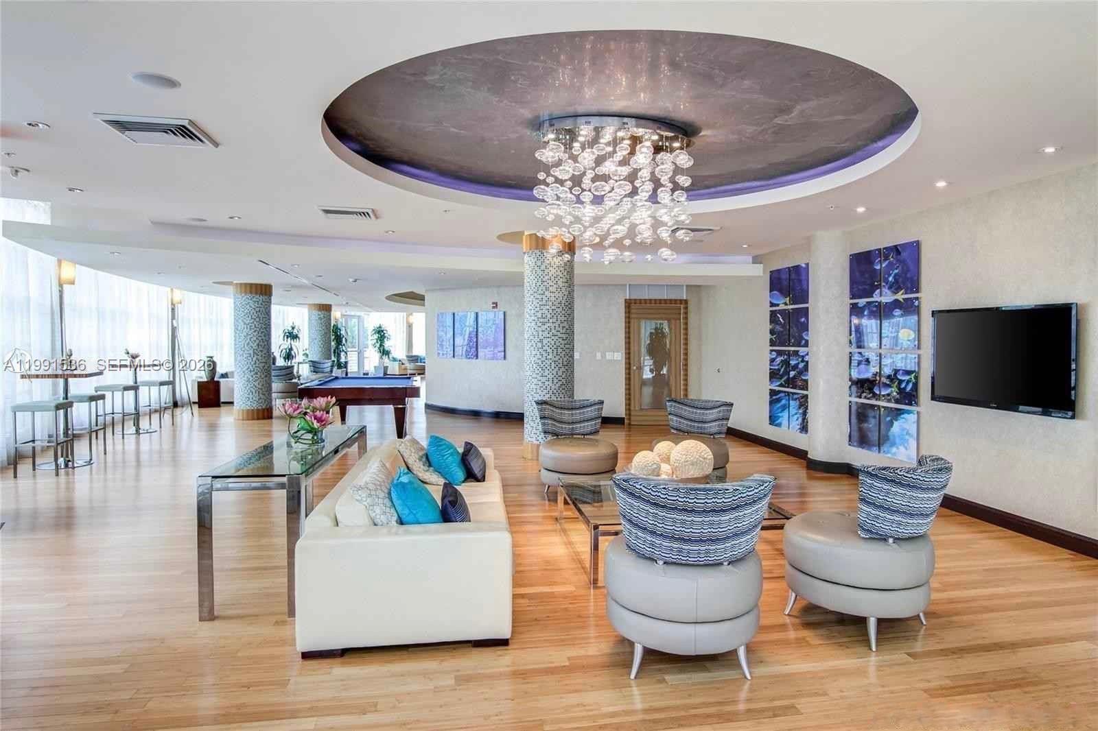 VIZCAYNE NORTH CONDO - Residential