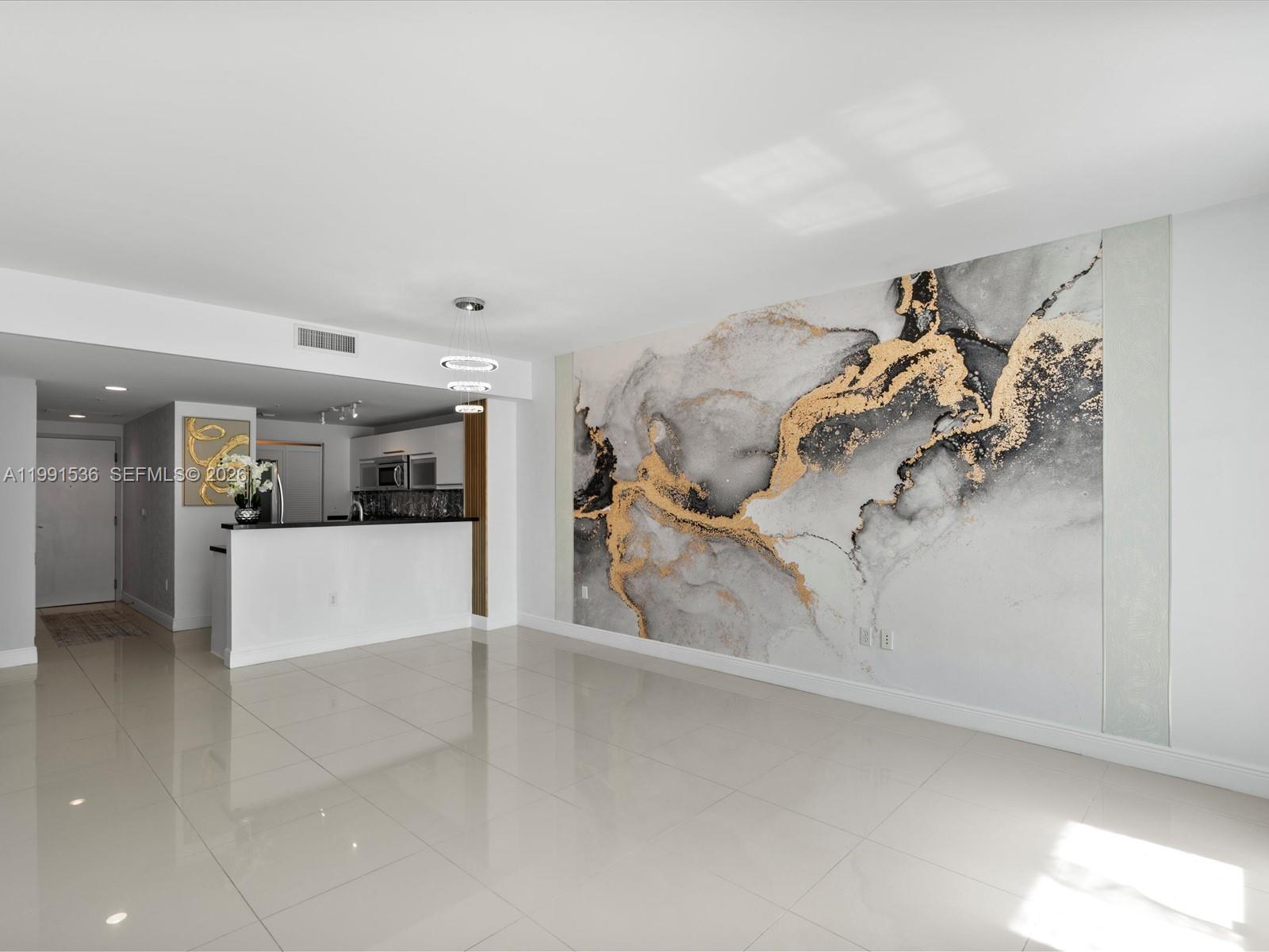 VIZCAYNE NORTH CONDO - Residential