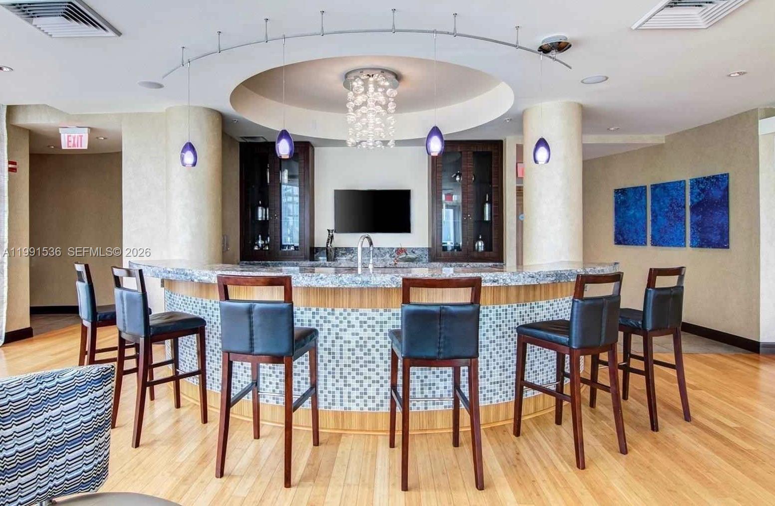 VIZCAYNE NORTH CONDO - Residential