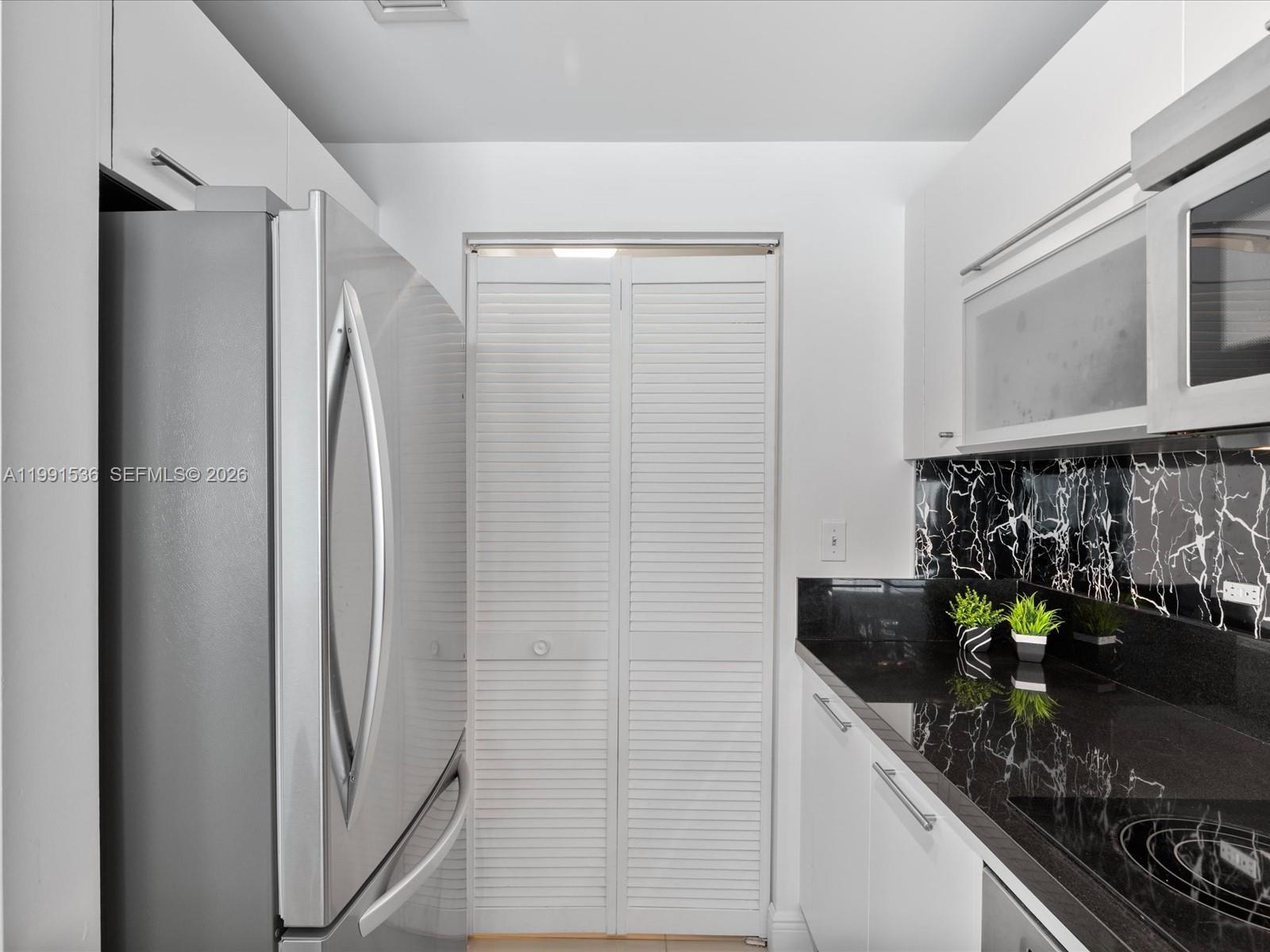 VIZCAYNE NORTH CONDO - Residential