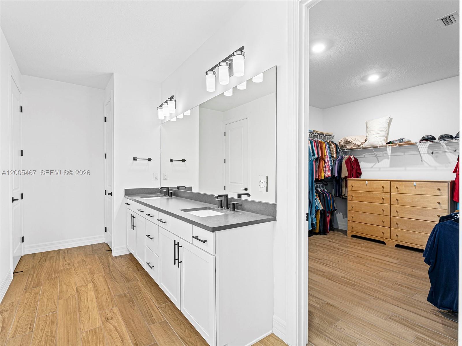 OAK TREE PROPERTY REDEVEL - Residential