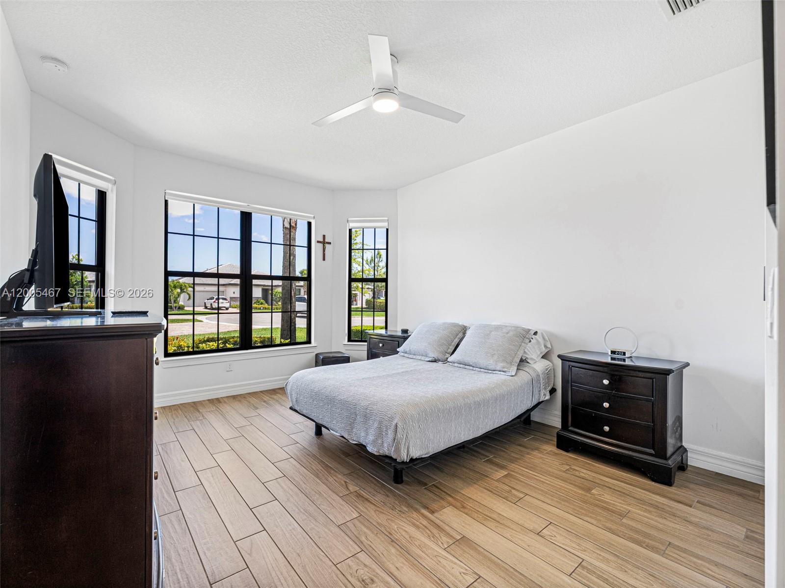 OAK TREE PROPERTY REDEVEL - Residential