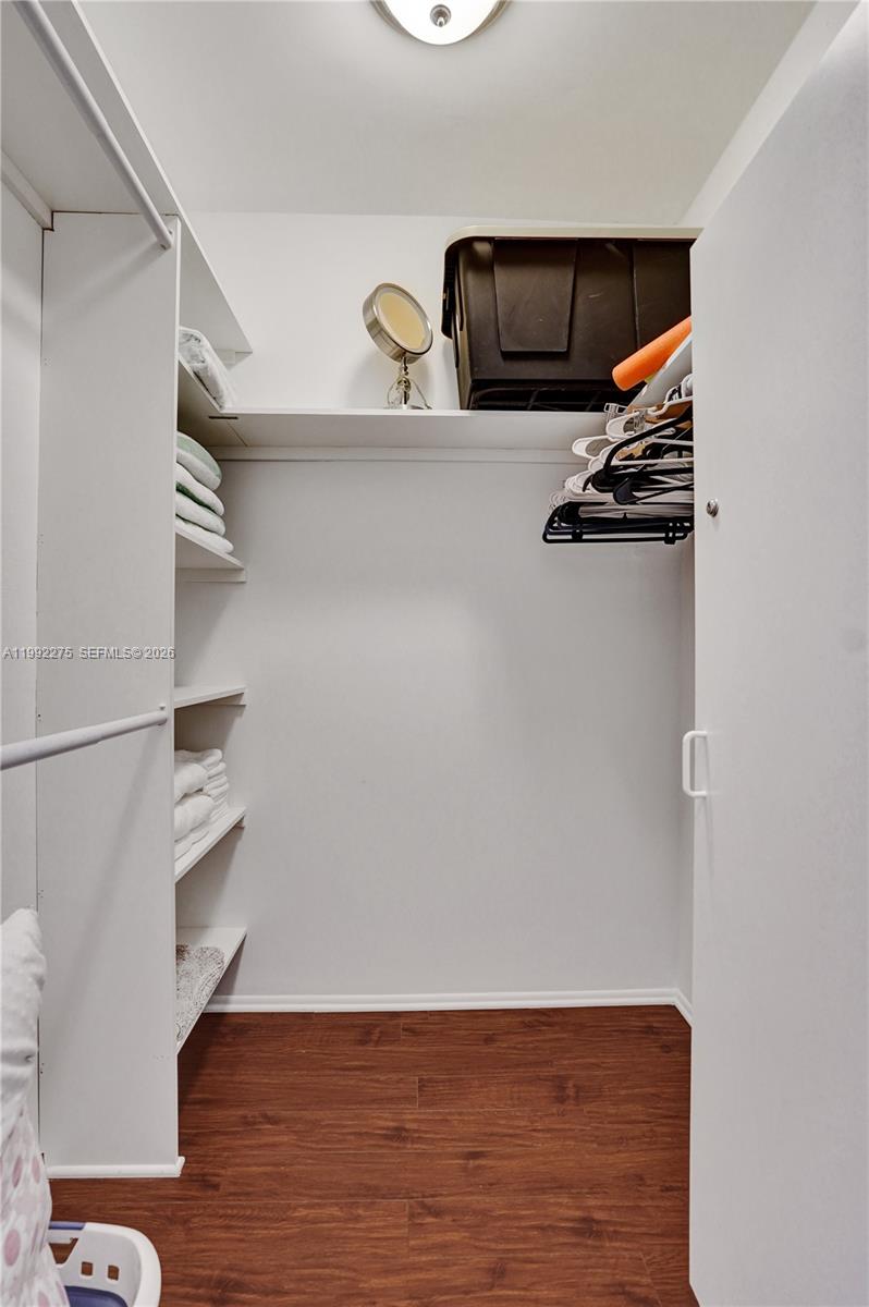 LADO DEL RIO CONDO - Residential