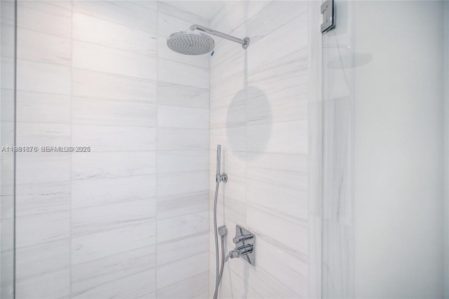 ESCOTTONIA PARK - Residential Lease