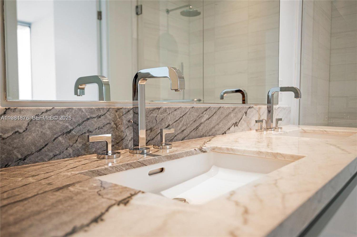 ESCOTTONIA PARK - Residential Lease