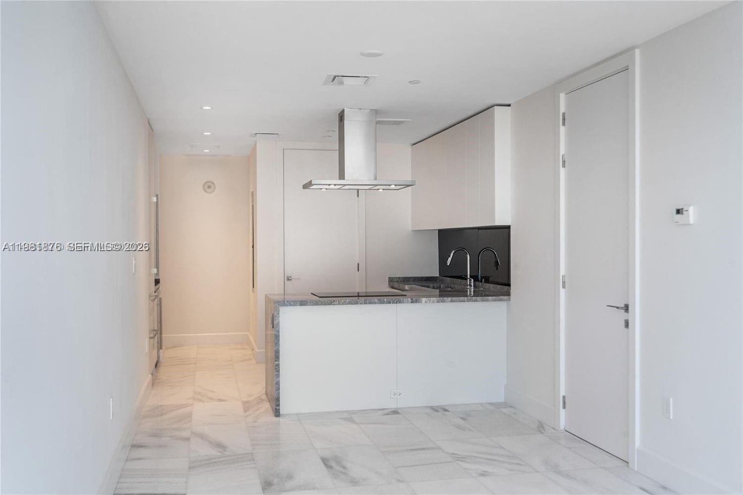 ESCOTTONIA PARK - Residential Lease