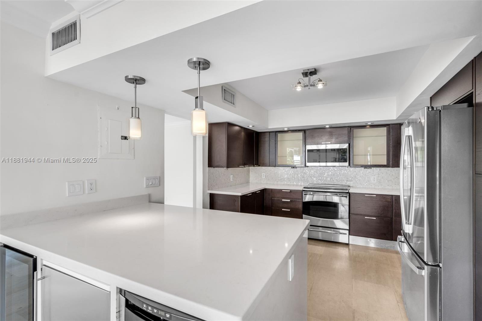 COMMODORE CLUB WEST CONDO - Residential