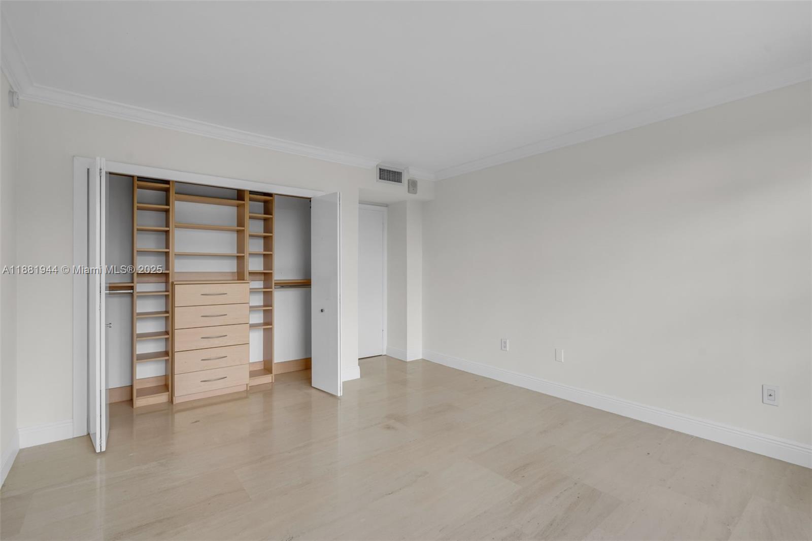COMMODORE CLUB WEST CONDO - Residential
