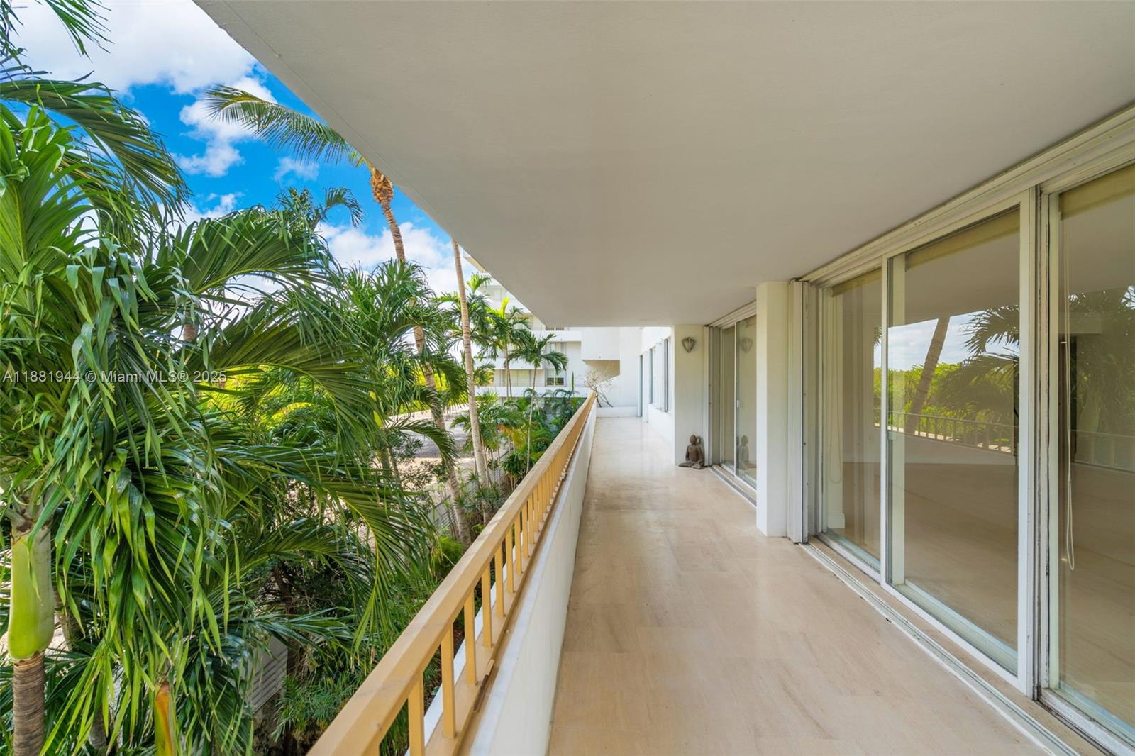 COMMODORE CLUB WEST CONDO - Residential