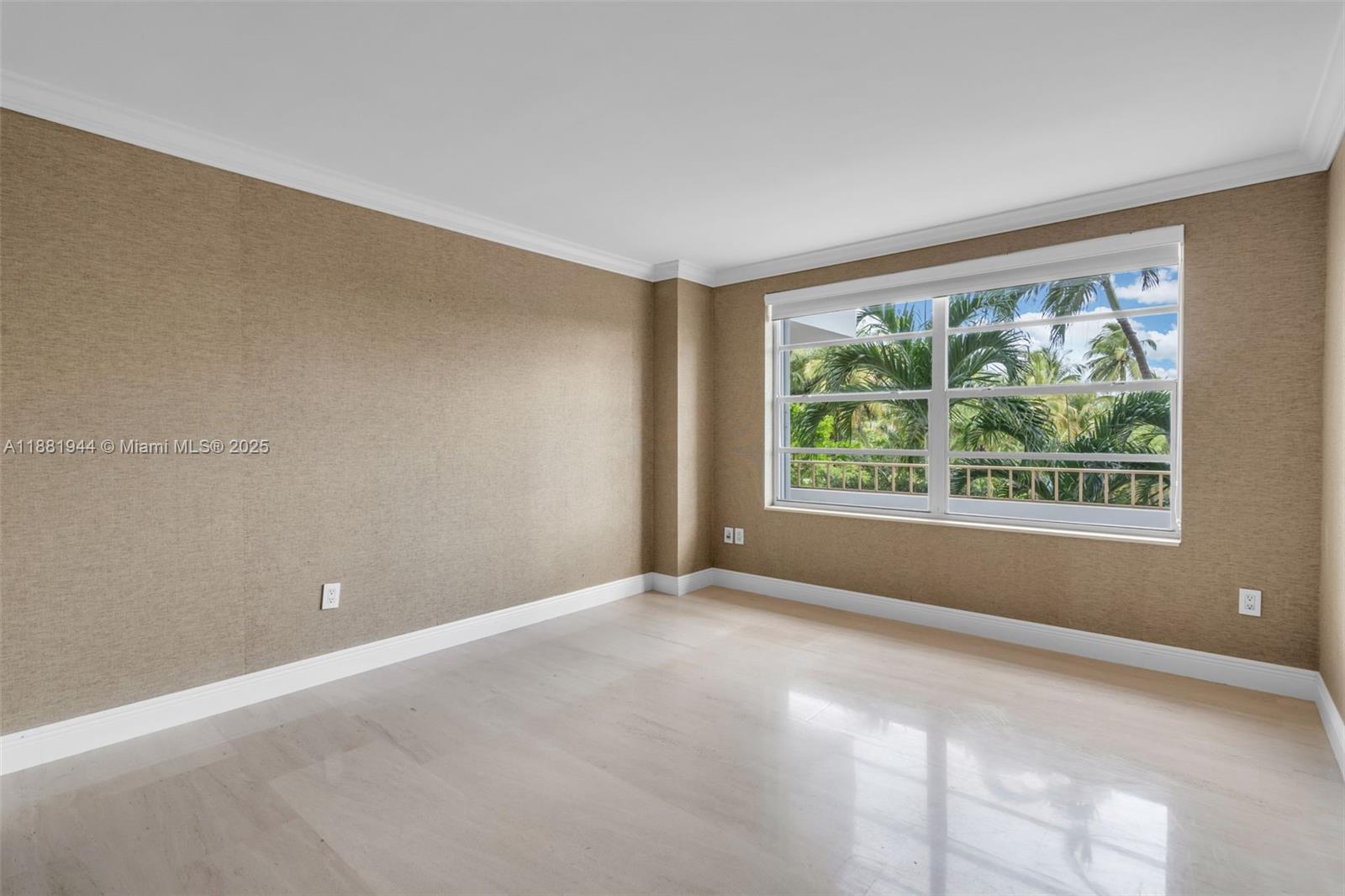 COMMODORE CLUB WEST CONDO - Residential