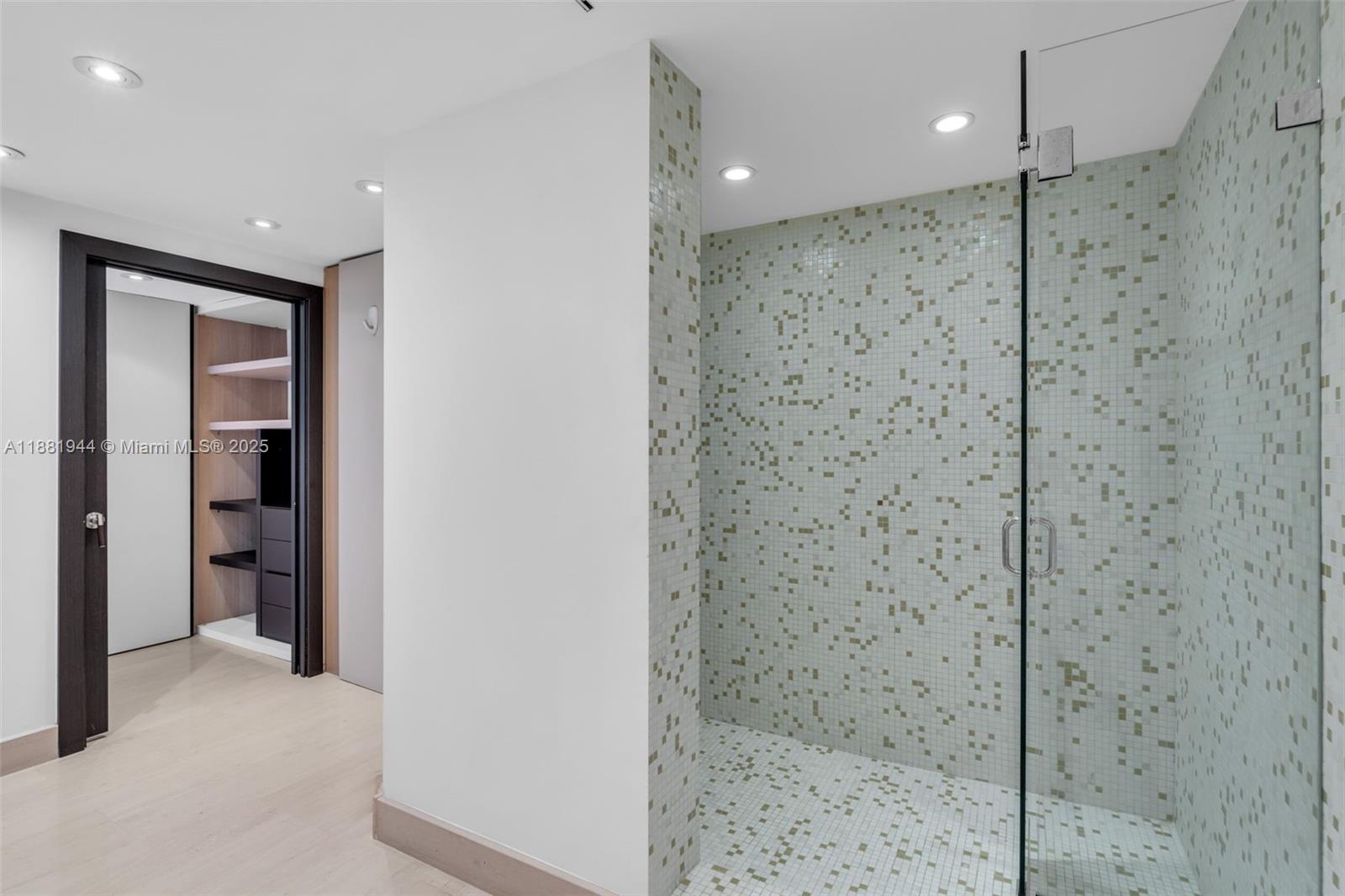 COMMODORE CLUB WEST CONDO - Residential