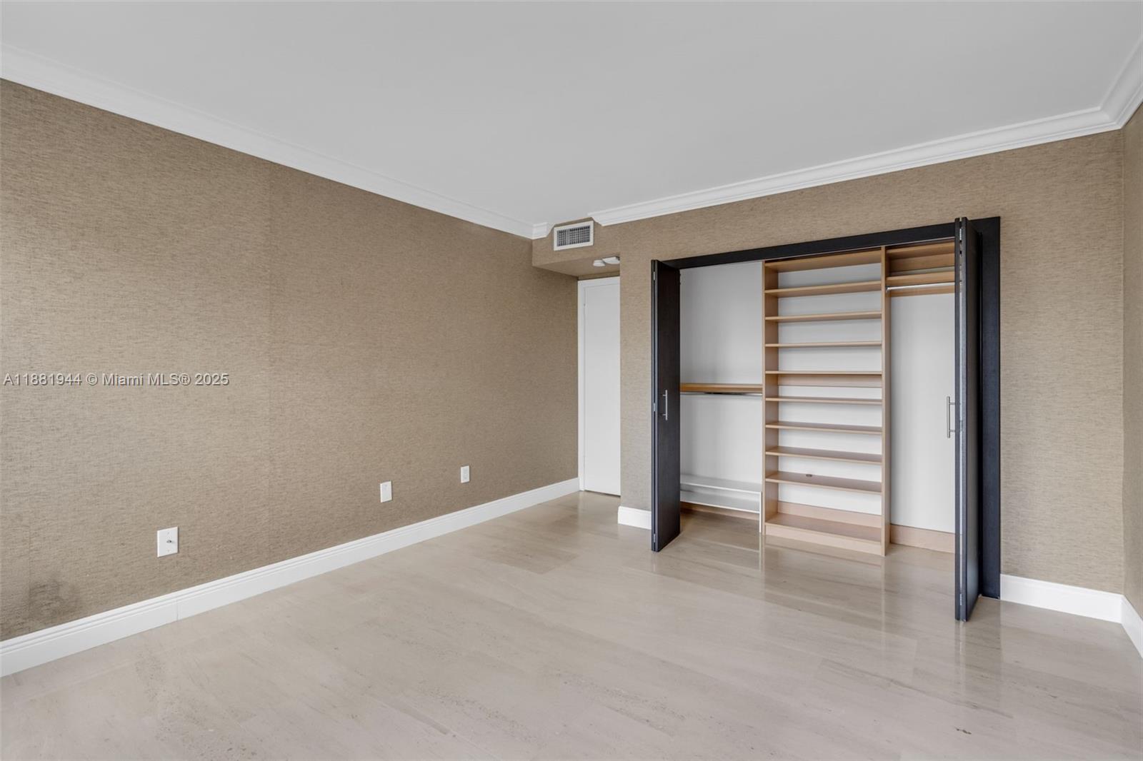 COMMODORE CLUB WEST CONDO - Residential