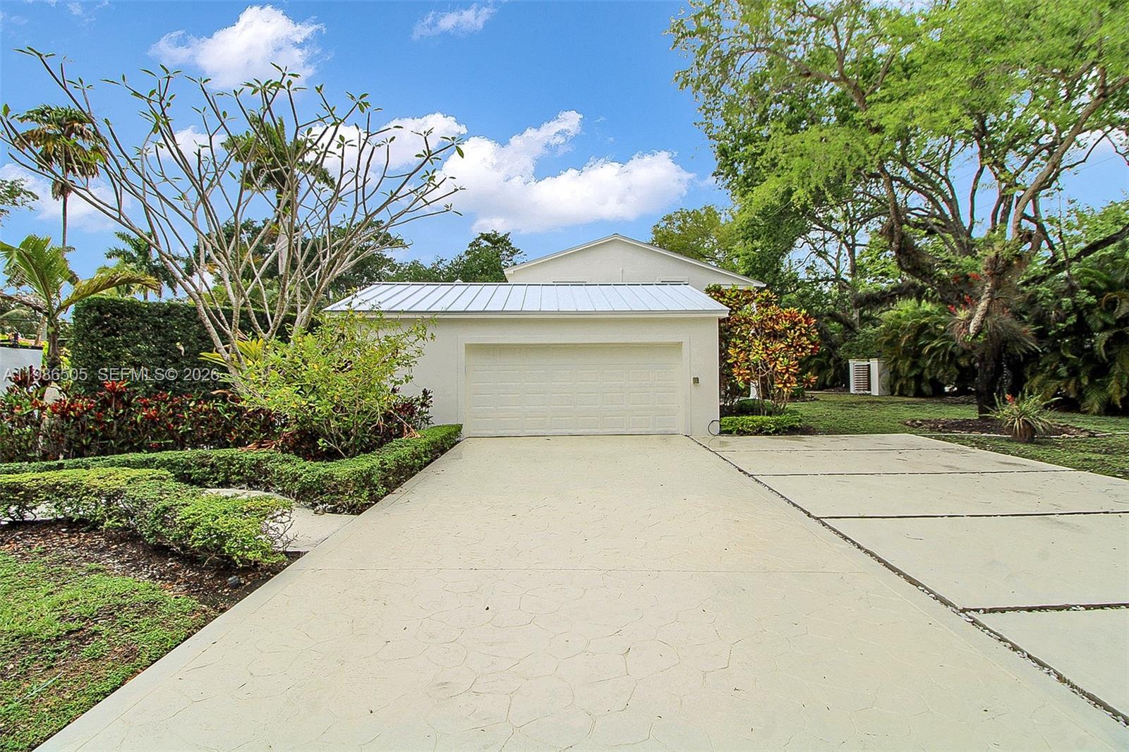 KENDALL GARDENS - Residential Lease