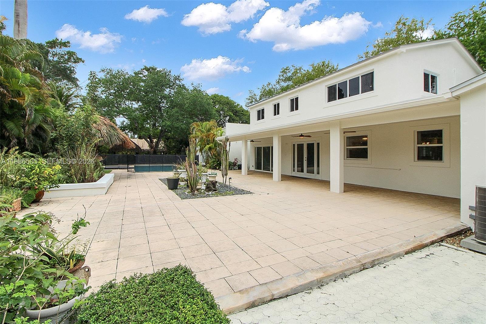 KENDALL GARDENS - Residential Lease