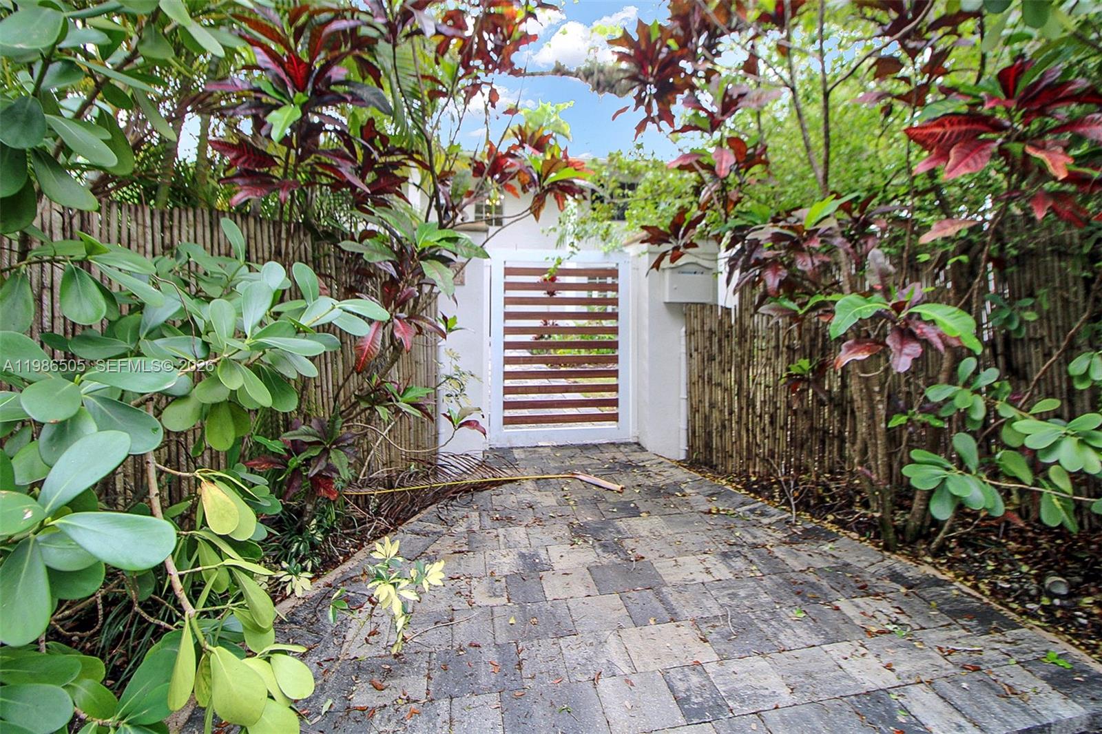 KENDALL GARDENS - Residential Lease