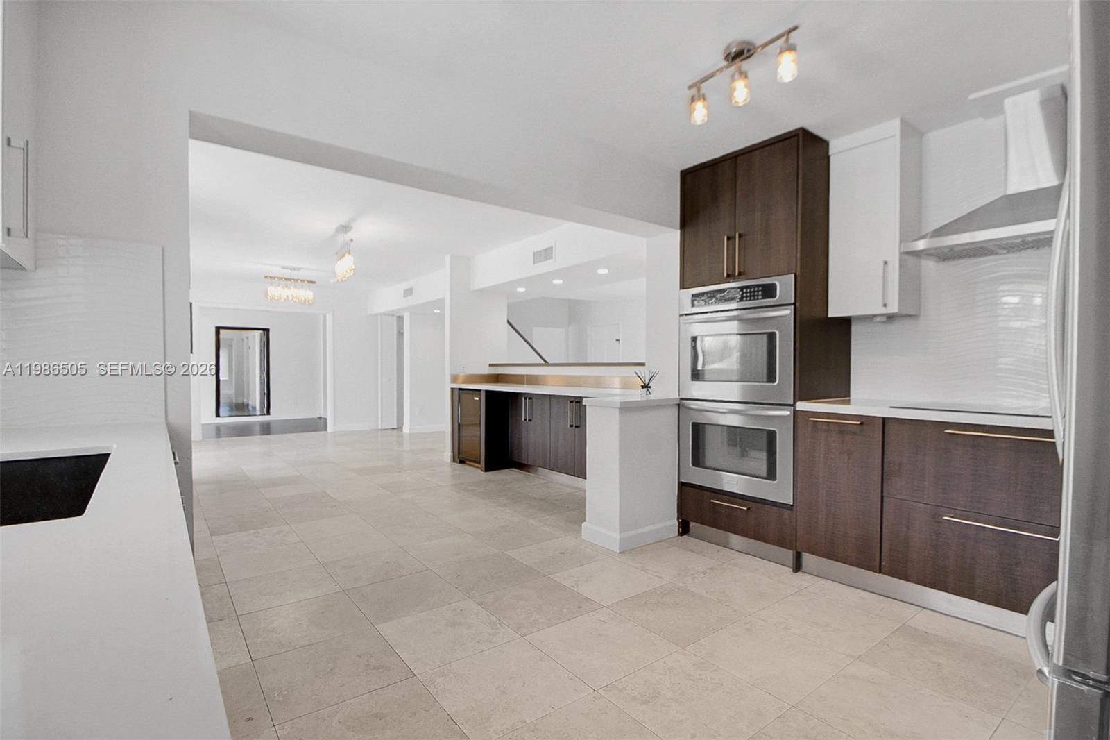 KENDALL GARDENS - Residential Lease