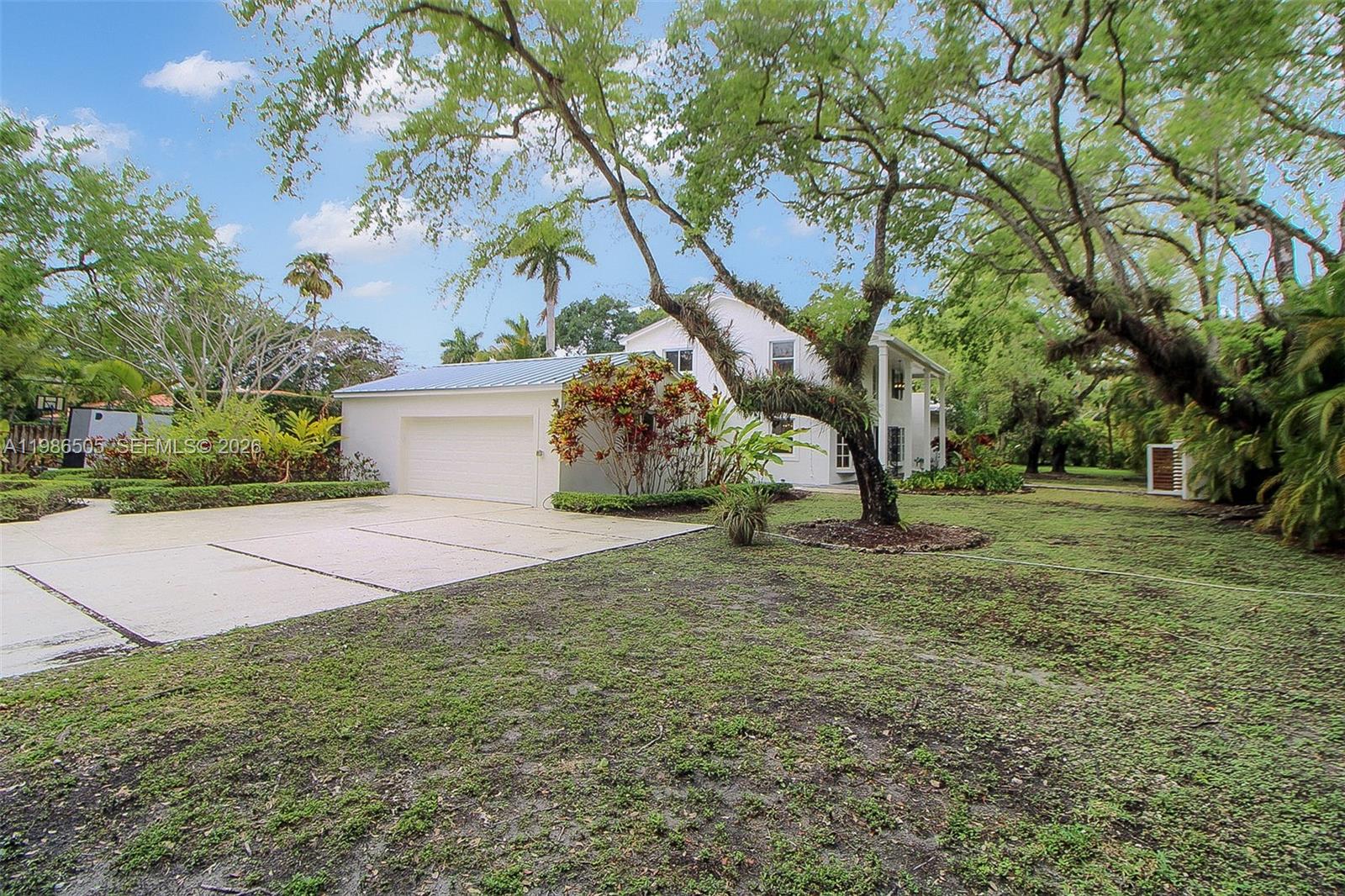 KENDALL GARDENS - Residential Lease