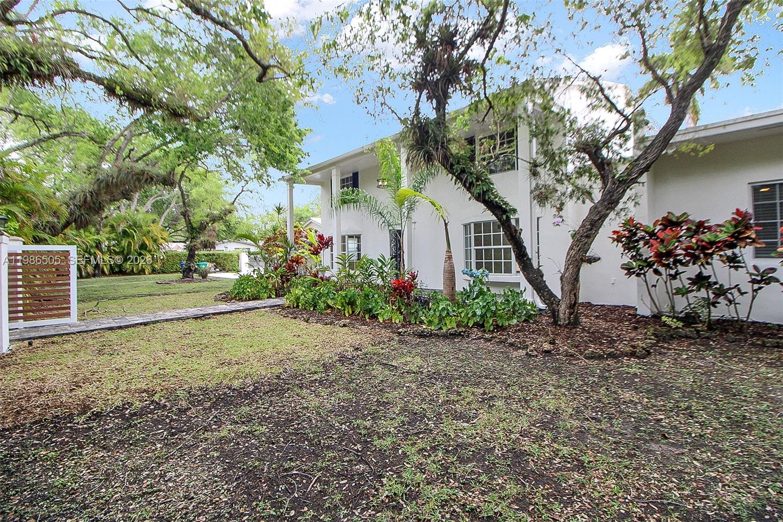 KENDALL GARDENS - Residential Lease