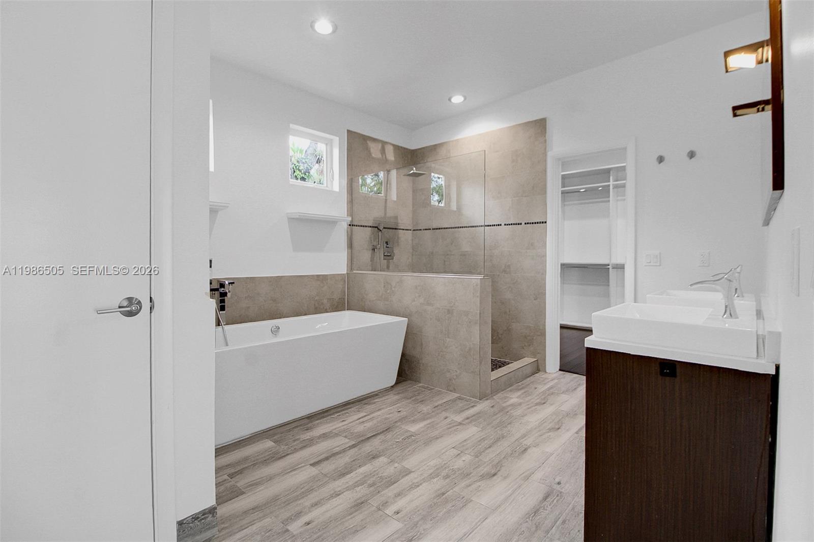 KENDALL GARDENS - Residential Lease