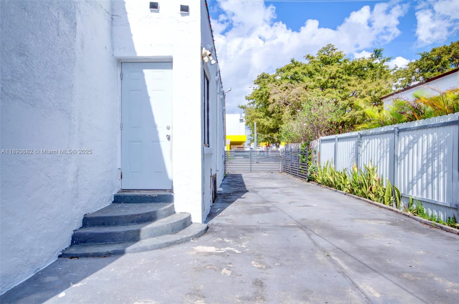 SUPERIOR PARK - Residential Lease