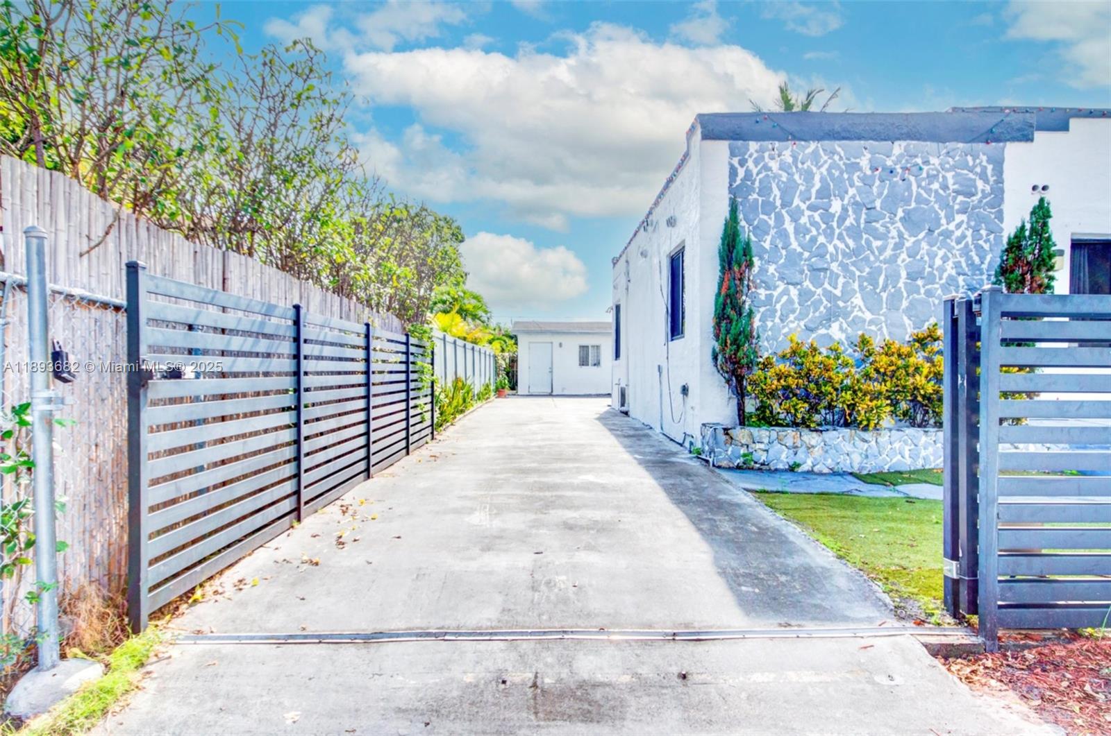 SUPERIOR PARK - Residential Lease