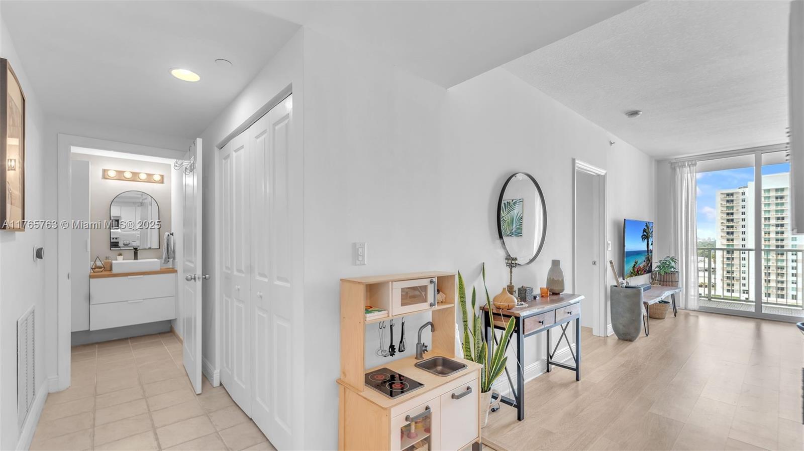 VUE AT BRICKELL CONDO - Residential