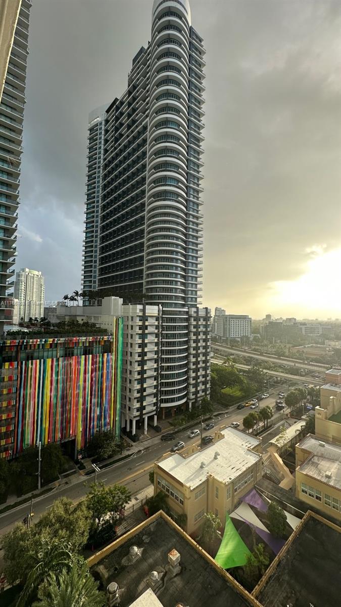 VUE AT BRICKELL CONDO - Residential