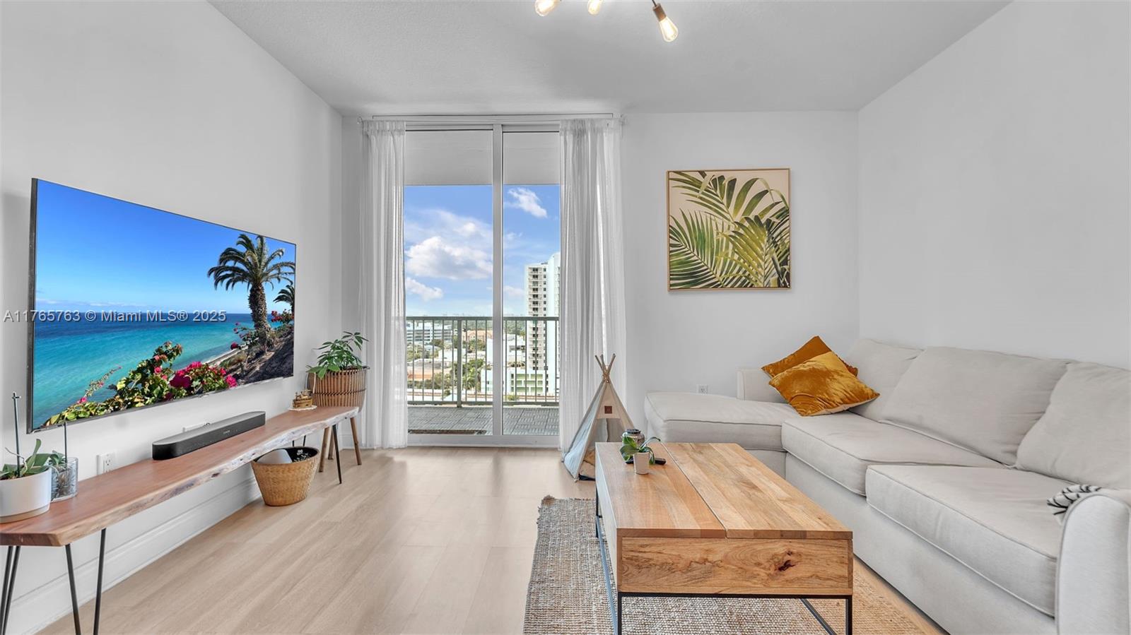 VUE AT BRICKELL CONDO - Residential