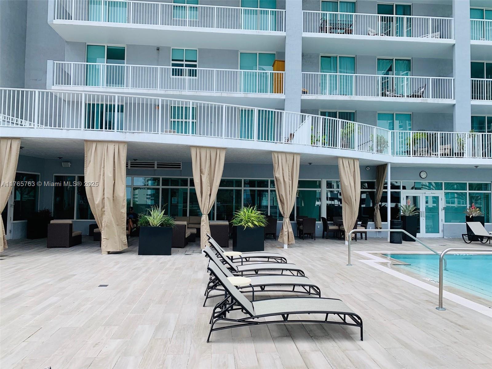 VUE AT BRICKELL CONDO - Residential