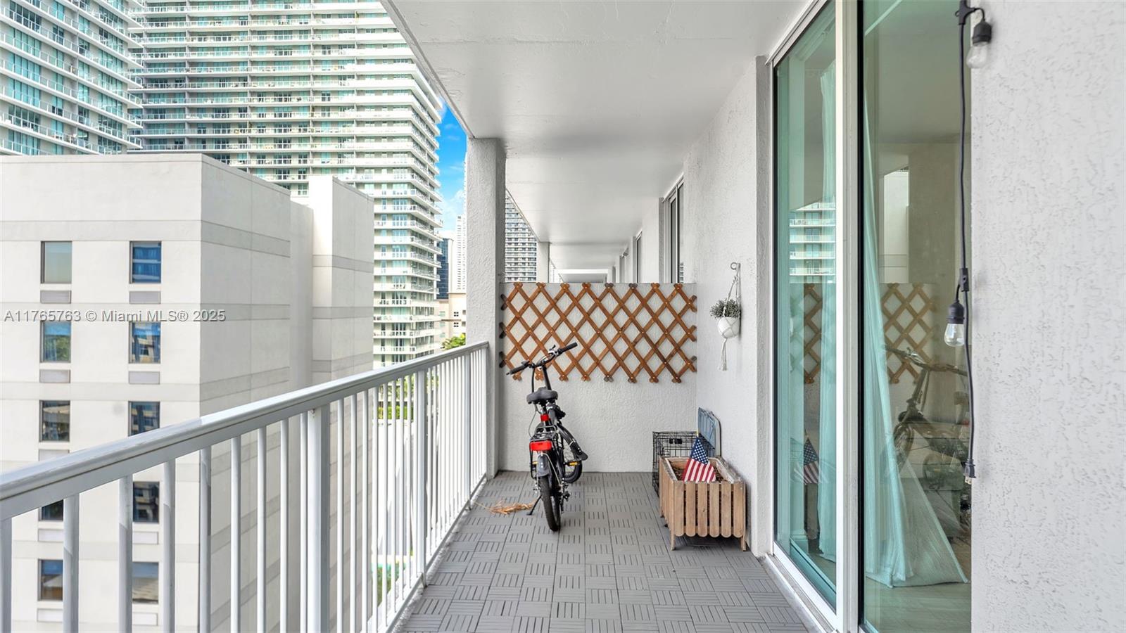 VUE AT BRICKELL CONDO - Residential