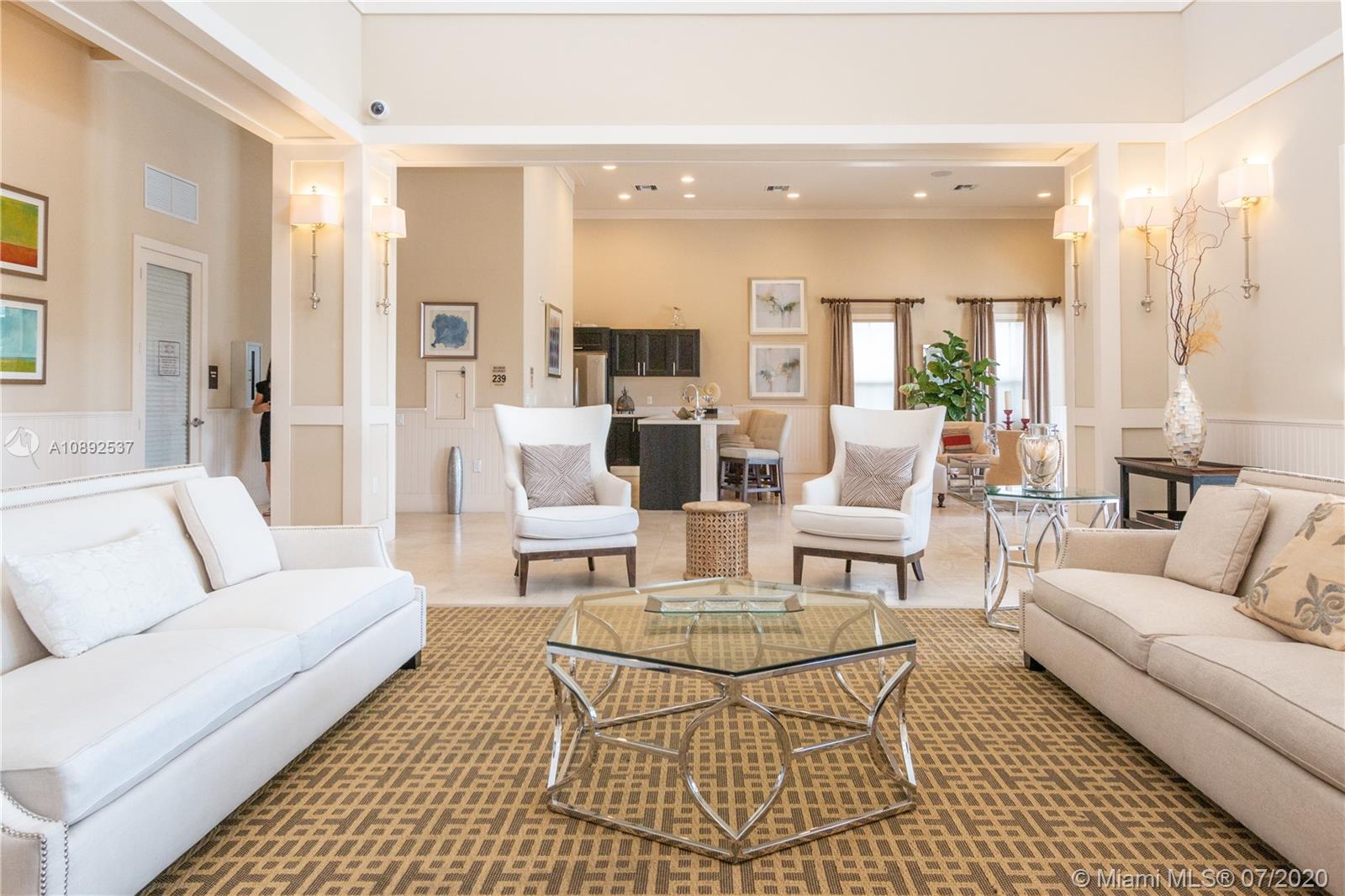 VINTAGE ESTATES - Residential