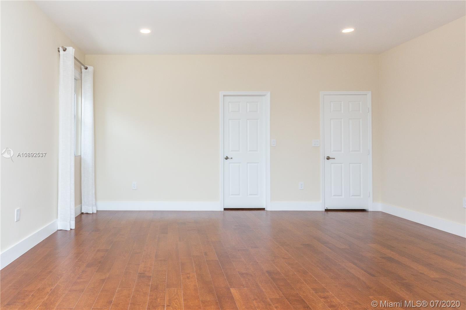 VINTAGE ESTATES - Residential