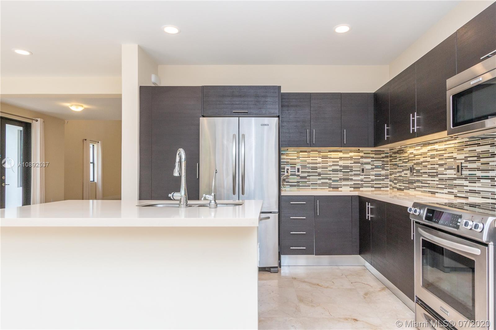VINTAGE ESTATES - Residential